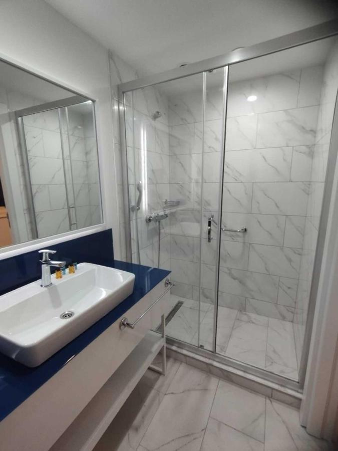 Luxe Apartment Batumi Sea Front Kültér fotó